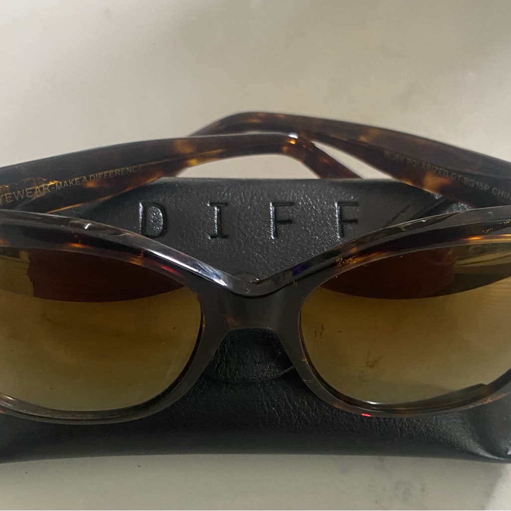 Diff Sunglasses. Amber